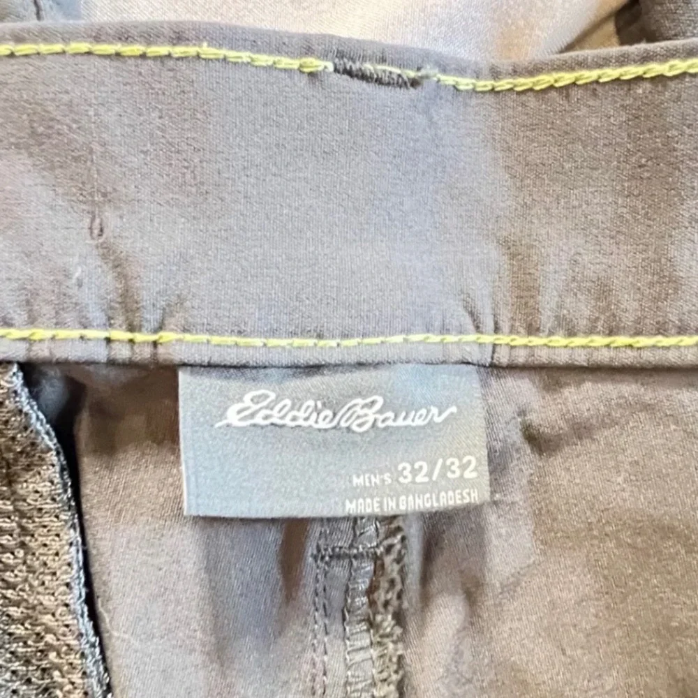 Eddie Bauer Men Khaki Chinos Straight Leg Pants Size 32x32 Casual‎ Outdoor